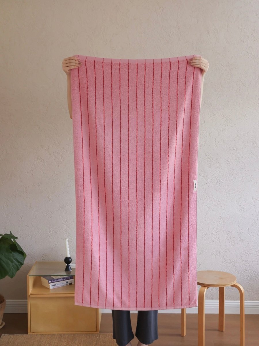 Retro Whimsical Pink Stripe Bath Towel — 100% Long-Staple Cotton, Soft, Plush & Absorbent