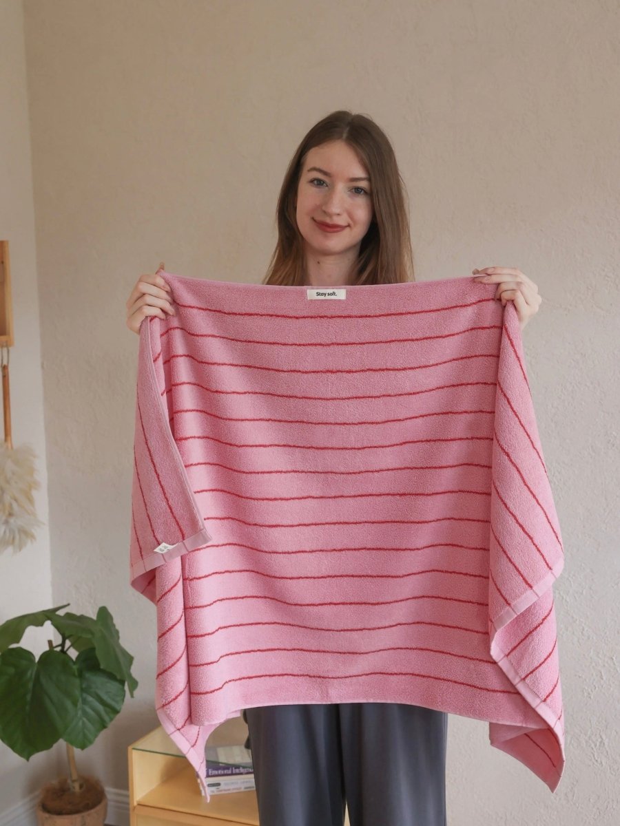 Retro Whimsical Pink Stripe Bath Towel — 100% Long-Staple Cotton, Soft, Plush & Absorbent